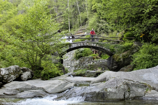 Hoch über der Melezza-Schlucht