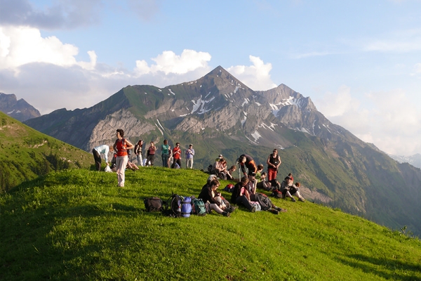 Durchs Naturparadies auf die aussichtsreiche Alp