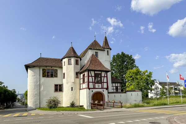 Von Burg zu Burg vor den Toren von Basel