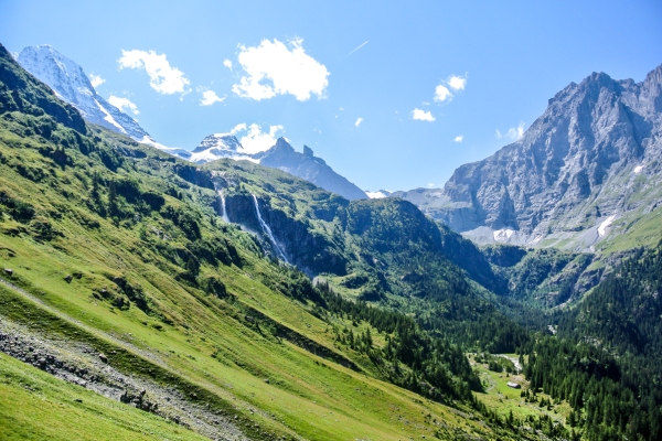 Dans la vallée supérieure de Lauterbrunnen