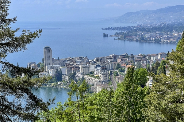 Le château de Chillon par les hauts