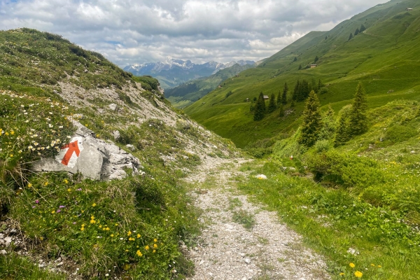 Sur le chemin d’altitude du Prättigau au Jägglisch Hora