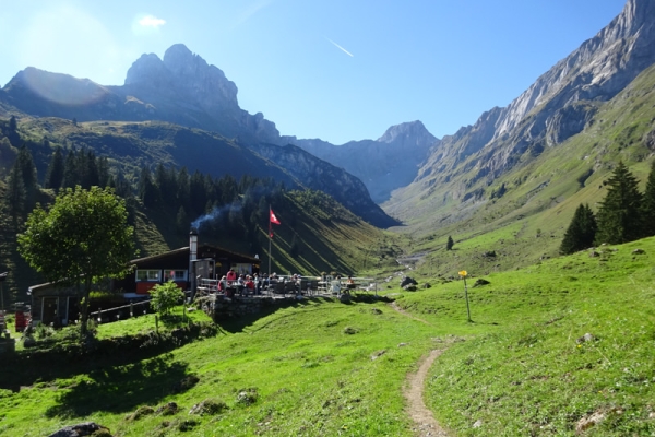 Schwefelbäder im Glarner Linthal 