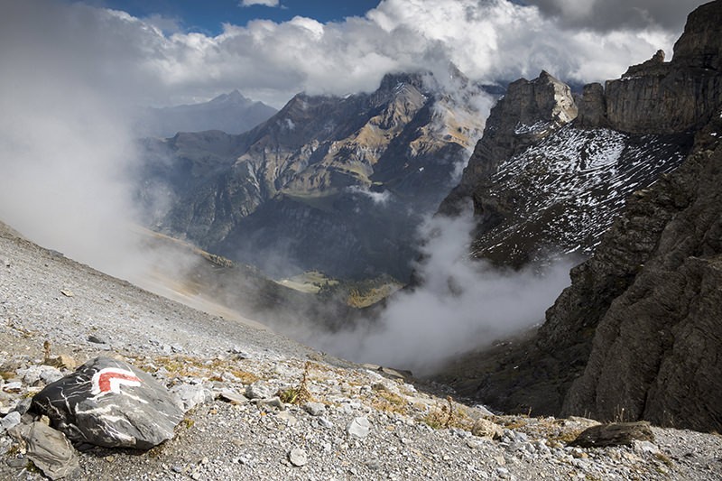 Im Aufstieg zur Claridenhütte fällt der Blick Richtung Osten übers Altenorental hinaus Richtung Tierfehd, links im Hintergrund der Chärpf . Bilder: Severin Nowacki