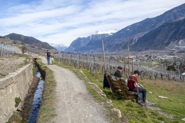 Lungo la Bisse de Clavau nei pressi di Sion