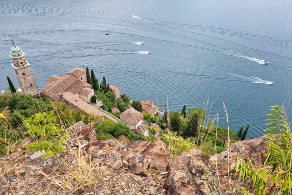 Dal paese degli artisti al lungolago