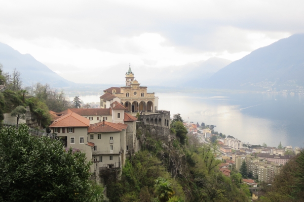 Tiefblicke auf den Lago Maggiore