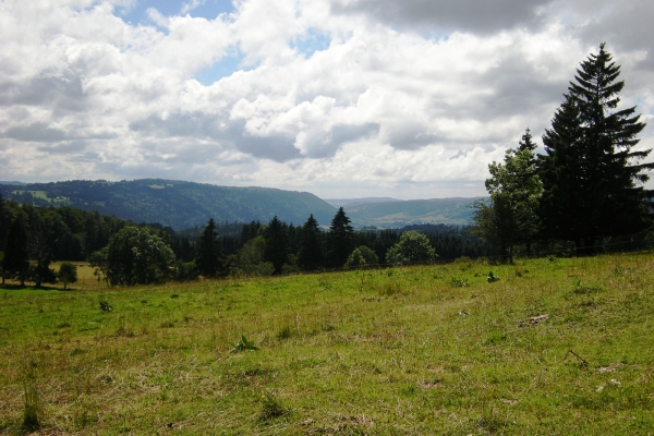 Val-de-Travers: chemin des contrebandiers