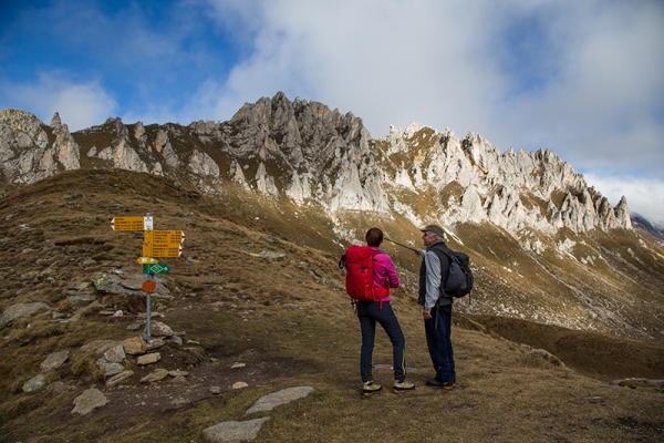 Hochalpine Passlandschaft am Lukmanier