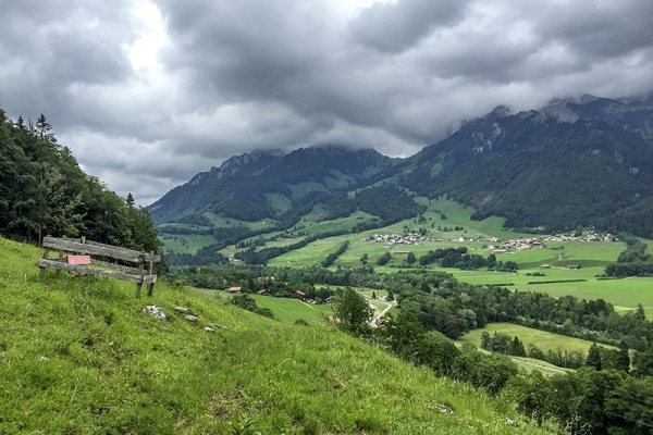 Von Neirivue zum Schloss Gruyères