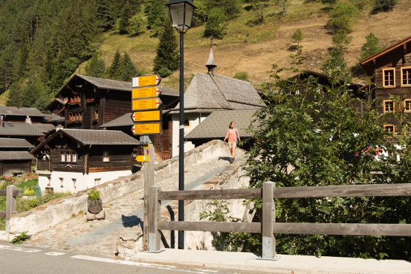 Randonnée de montagne dans la vallée de Binn