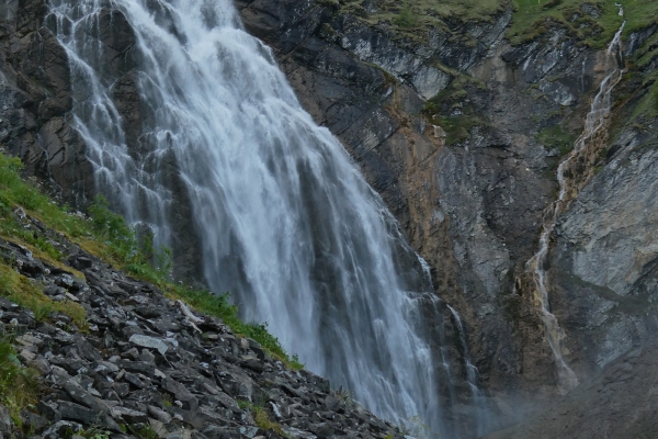 Vaches, cascades et prés