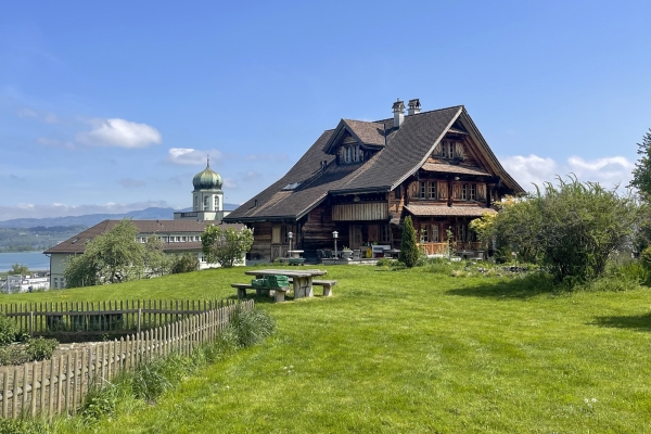 Randonnée panoramique entre les lacs de Zurich et 