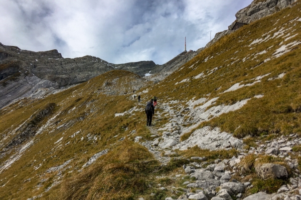 Au-dessus du Seealpsee sur le Säntis (AI)