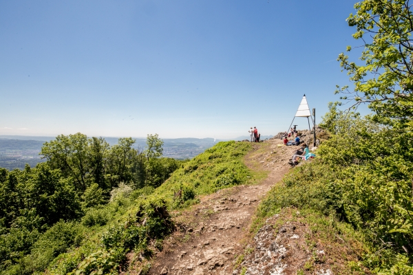 Montagne chargée d’histoire dans le Jura argovien