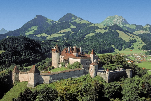 Von Neirivue zum Schloss Gruyères