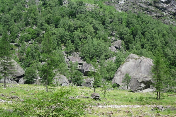 Urtümliche Tessiner Bergwelt