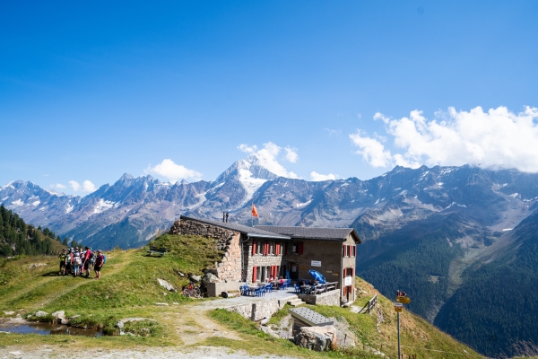 Du canton de Berne au Valais à pied