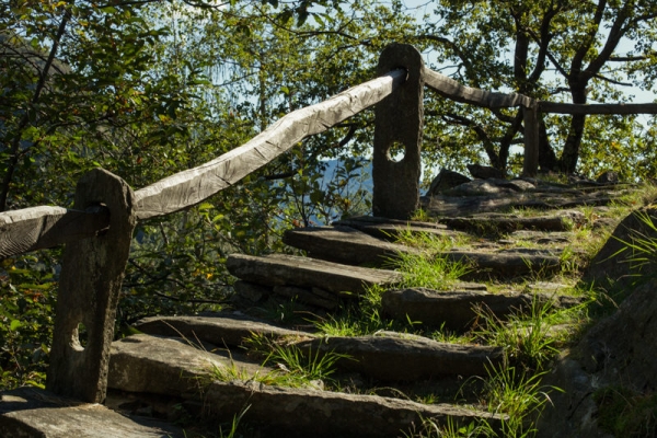 Saumweg im versteckten Tal 