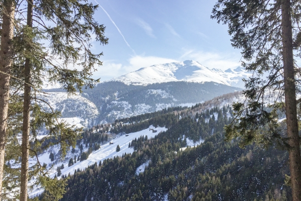 En raquettes près de Sedrun