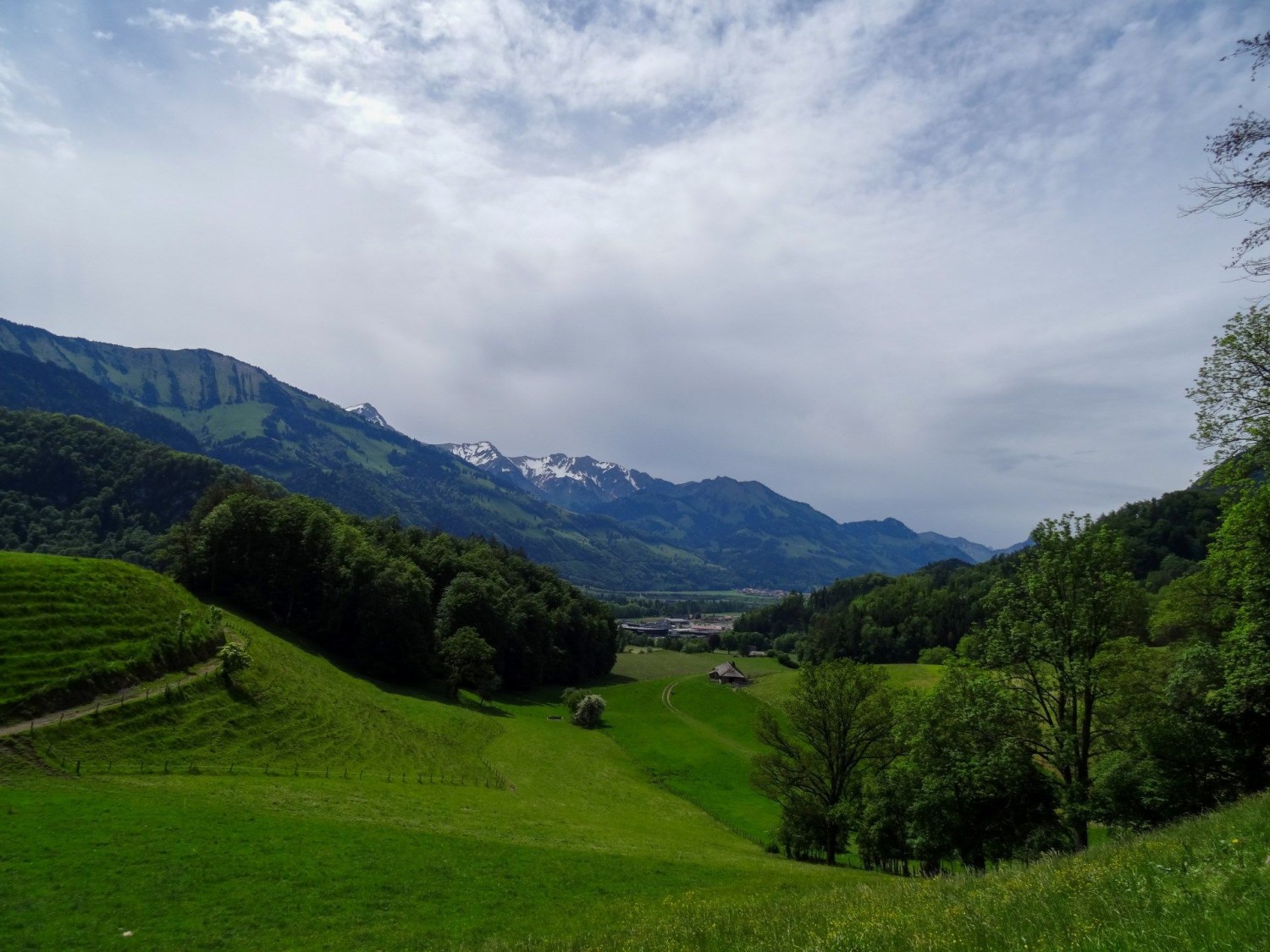 Ansprechende Aussicht von Gruyères aus.