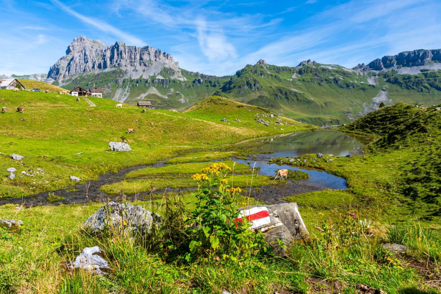 Le chemin de randonnée pédestre est entièrement balisé.