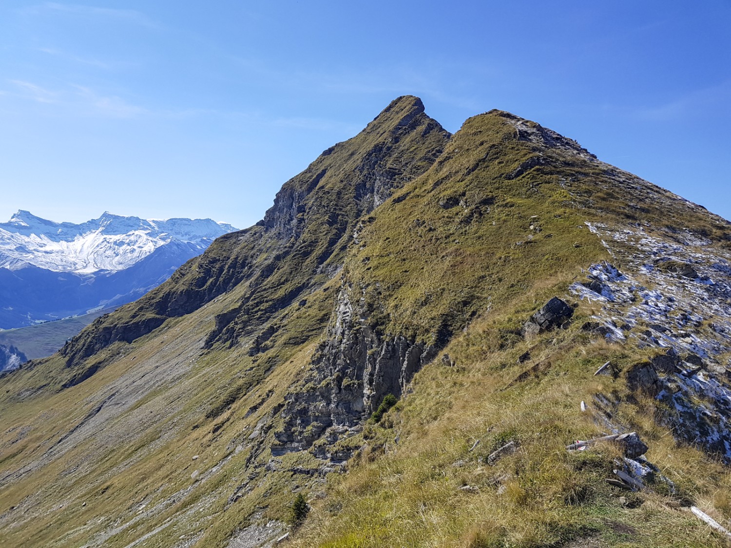 À l’Otterepass; c’est le moment de décider si la randonnée se poursuit ou non jusqu’au sommet du Männliflue. Photo: Patricia Michaud