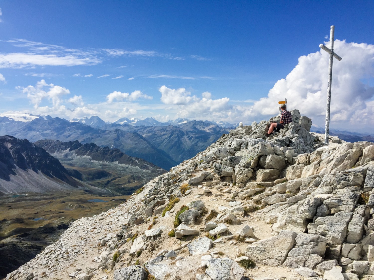 Die Aussicht auf die Walliser Gipfel entschädigt für die Mühen des Aufstiegs.