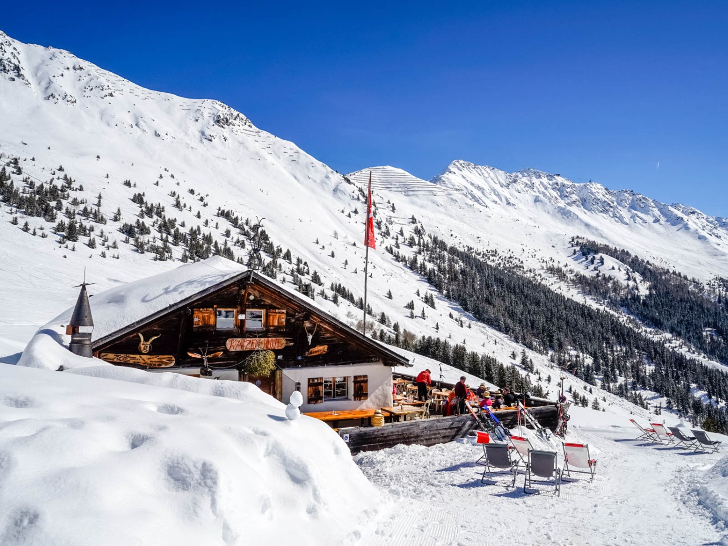 Das erste Bergrestaurant auf Les Planards, das Restaurant Namasté. Das zweite, La Marmotte, ist gleich nebenan.