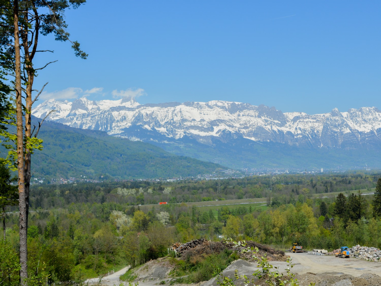 Vue vers la chaîne méridionale de l’Alpstein. Photo: Werner Nef