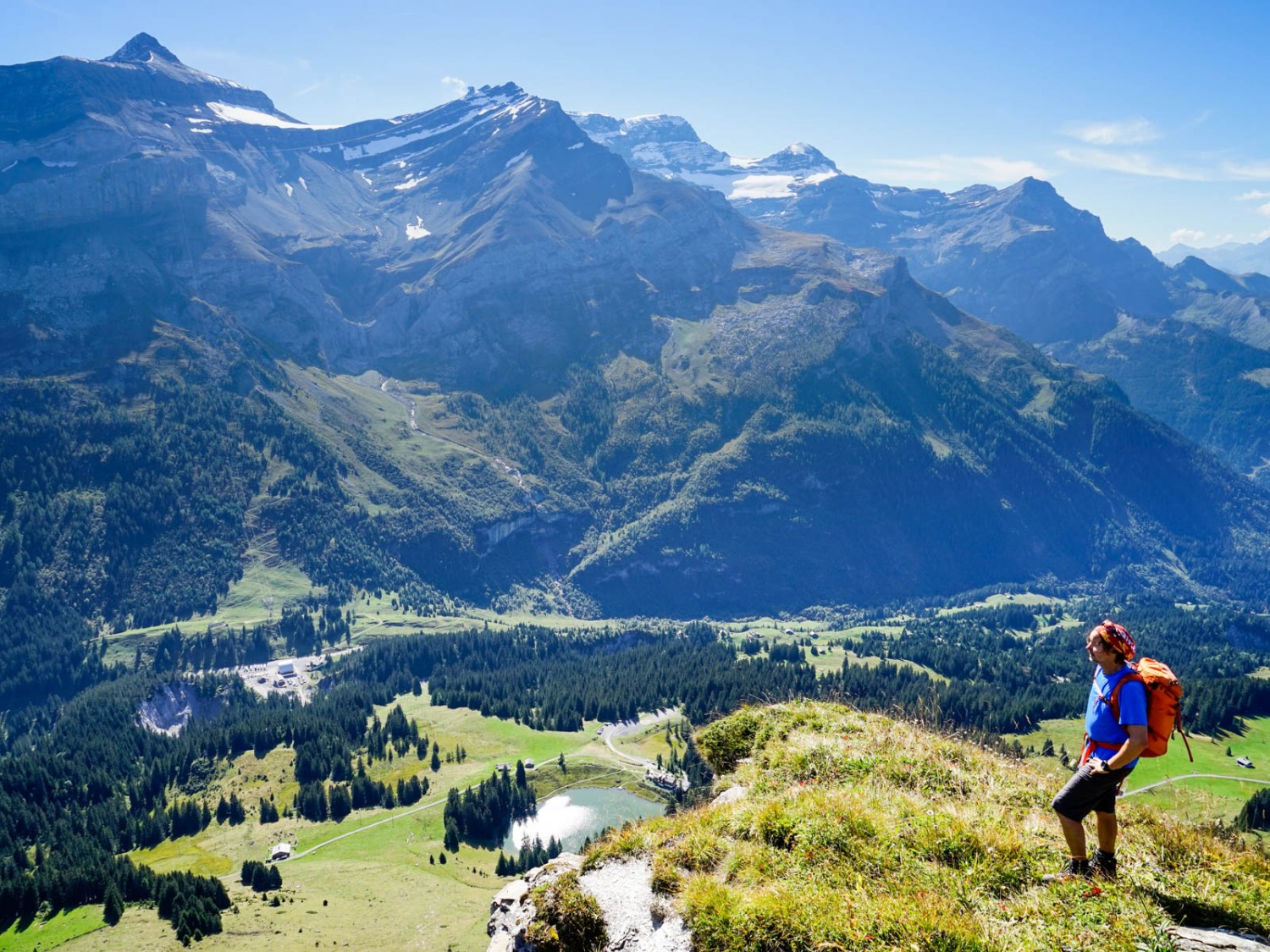 Auf dem Gipfel der Palette, mit Sicht zu den Bergen der Diablerets. Bild: Fredy Joss