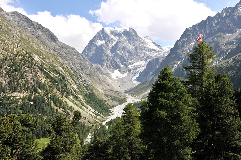 Blick vom Kurhaus Arolla auf den Mont Collon und den Glacier d'Arolla.
Bild: Sandra Weber