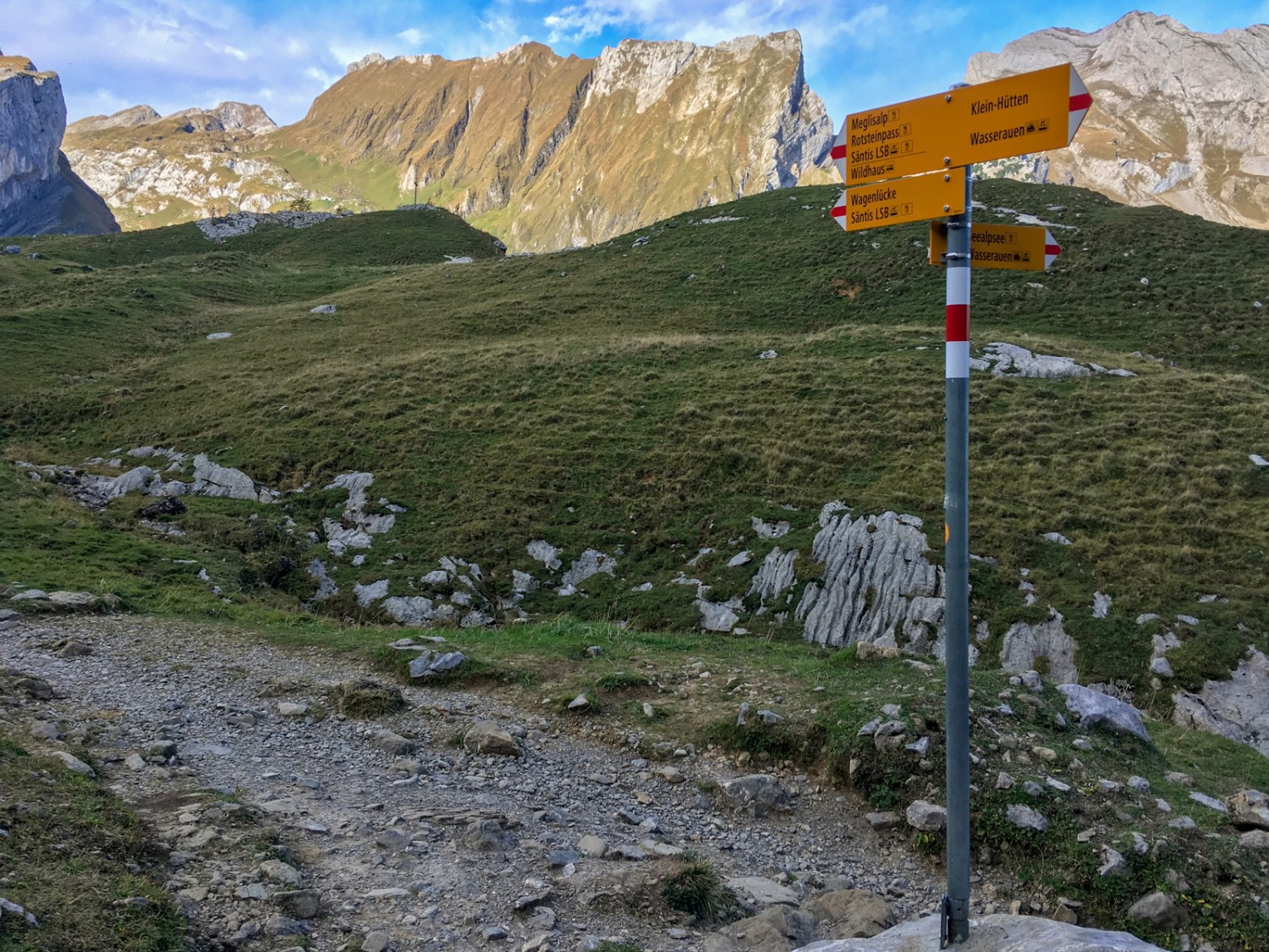 Peu avant Meglisalp, le terrain se fait à nouveau plus plat. Photo: Claudia Peter