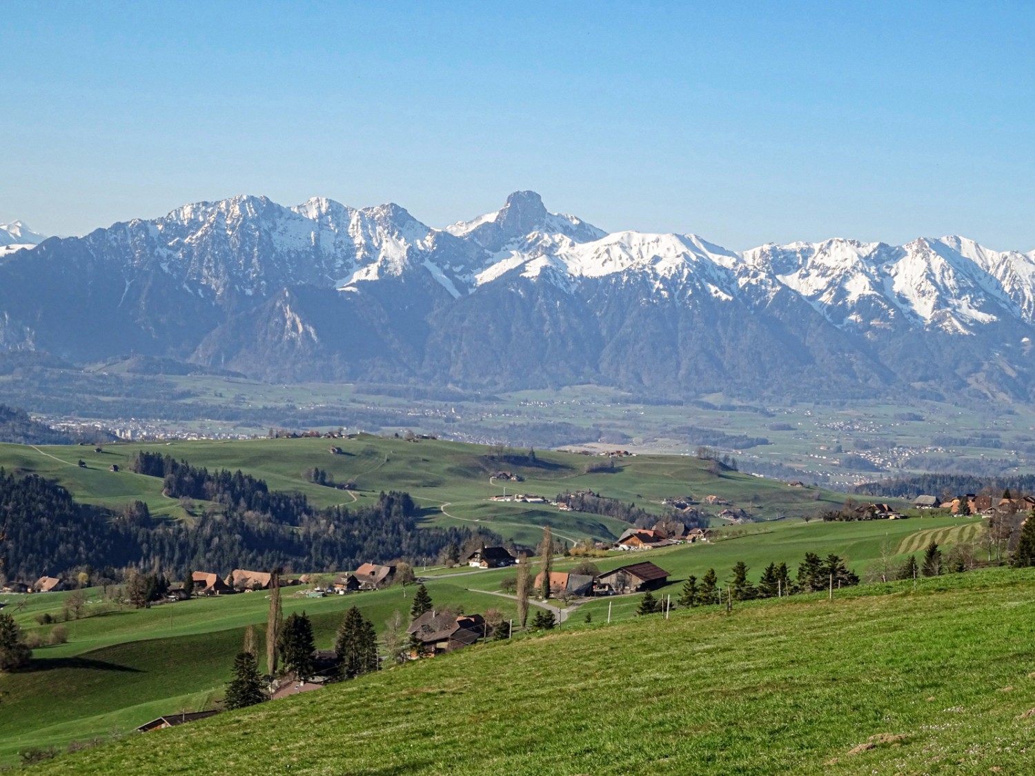 Les Alpes bernoises sous un frais manteau de neige printanière.
Photo: Sabine Joss