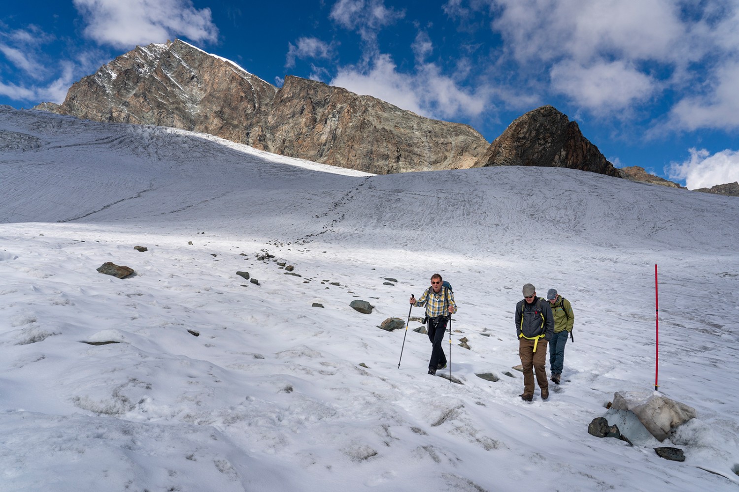 Das Allalinhorn hinten links hat einem besonderen Gestein seinen Namen gegeben. Bilder: Severin Nowacki