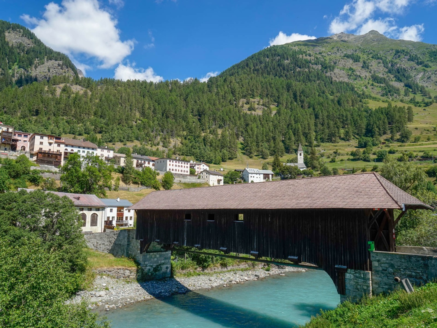 Lavin, vu depuis l’Inn. Photo: Fredy Joss