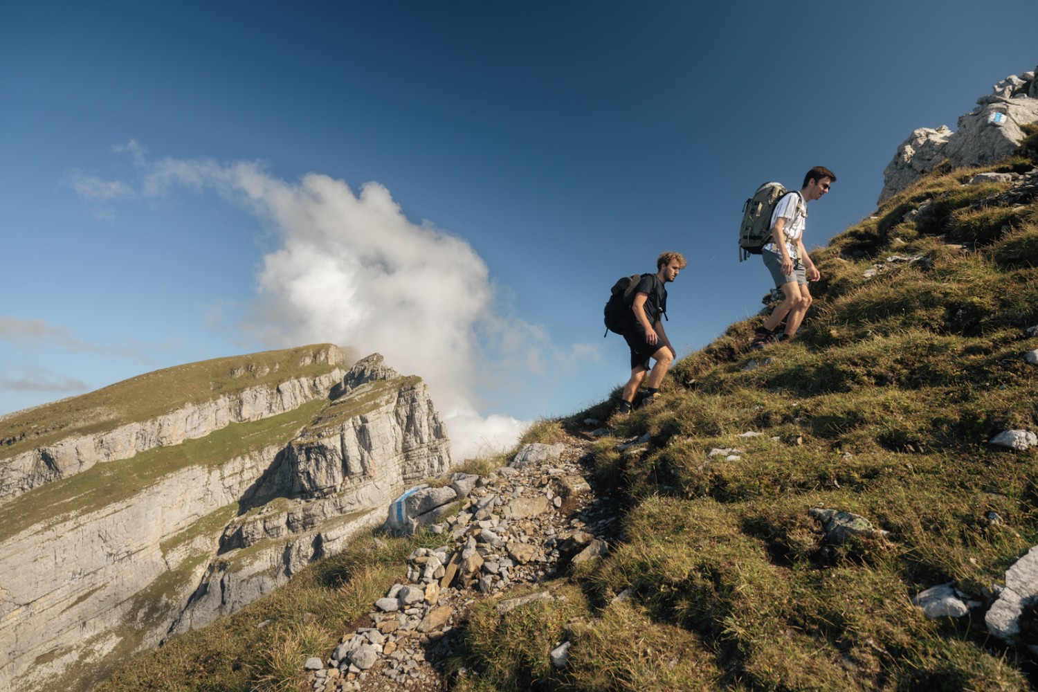 Auf dem steilen letzten Abschnitt auf dem Grat. Bild: Jon Guler